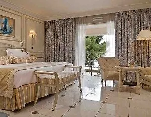 4* Отель Le Club De Cavaliere And