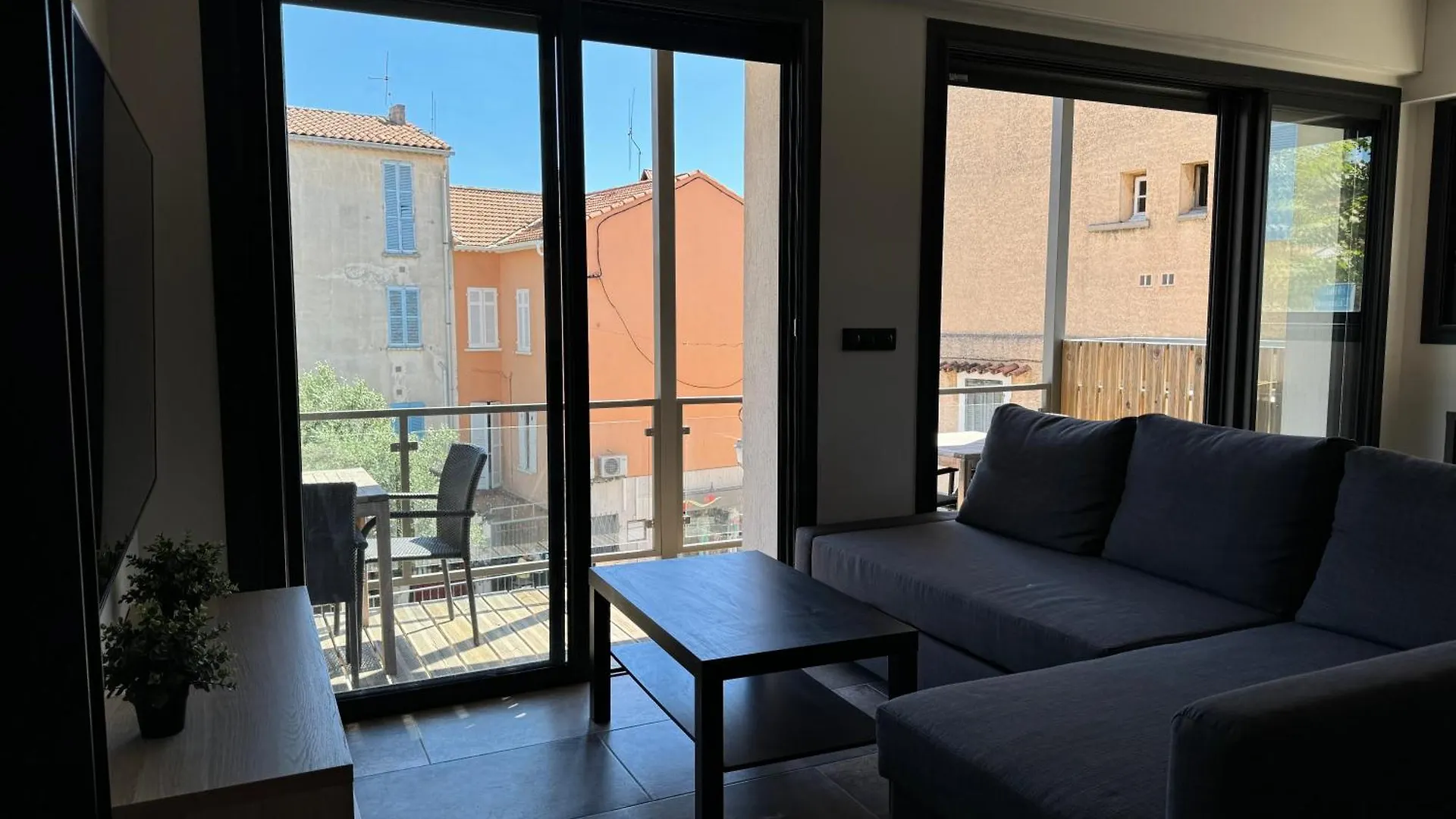 L'Appartement Mimosas Le Lavandou 0*,  France